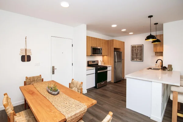 Eddy Redondo Residences - Redondo Beach California 